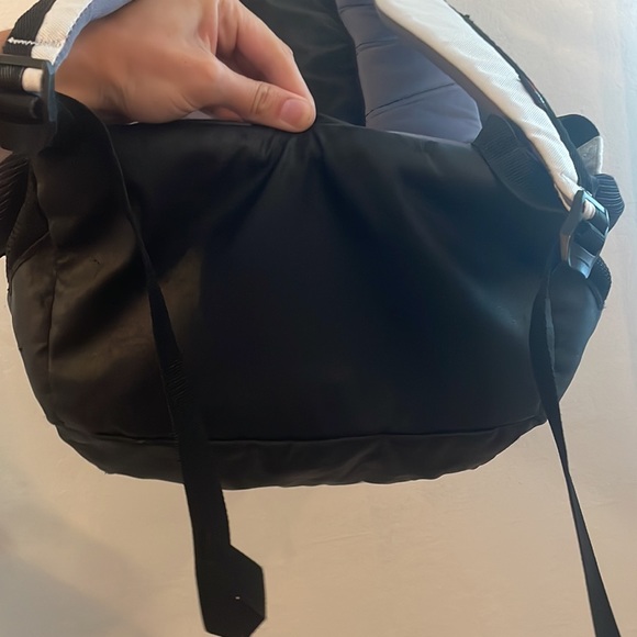 Under Armour Backpack - Picture 4 of 10